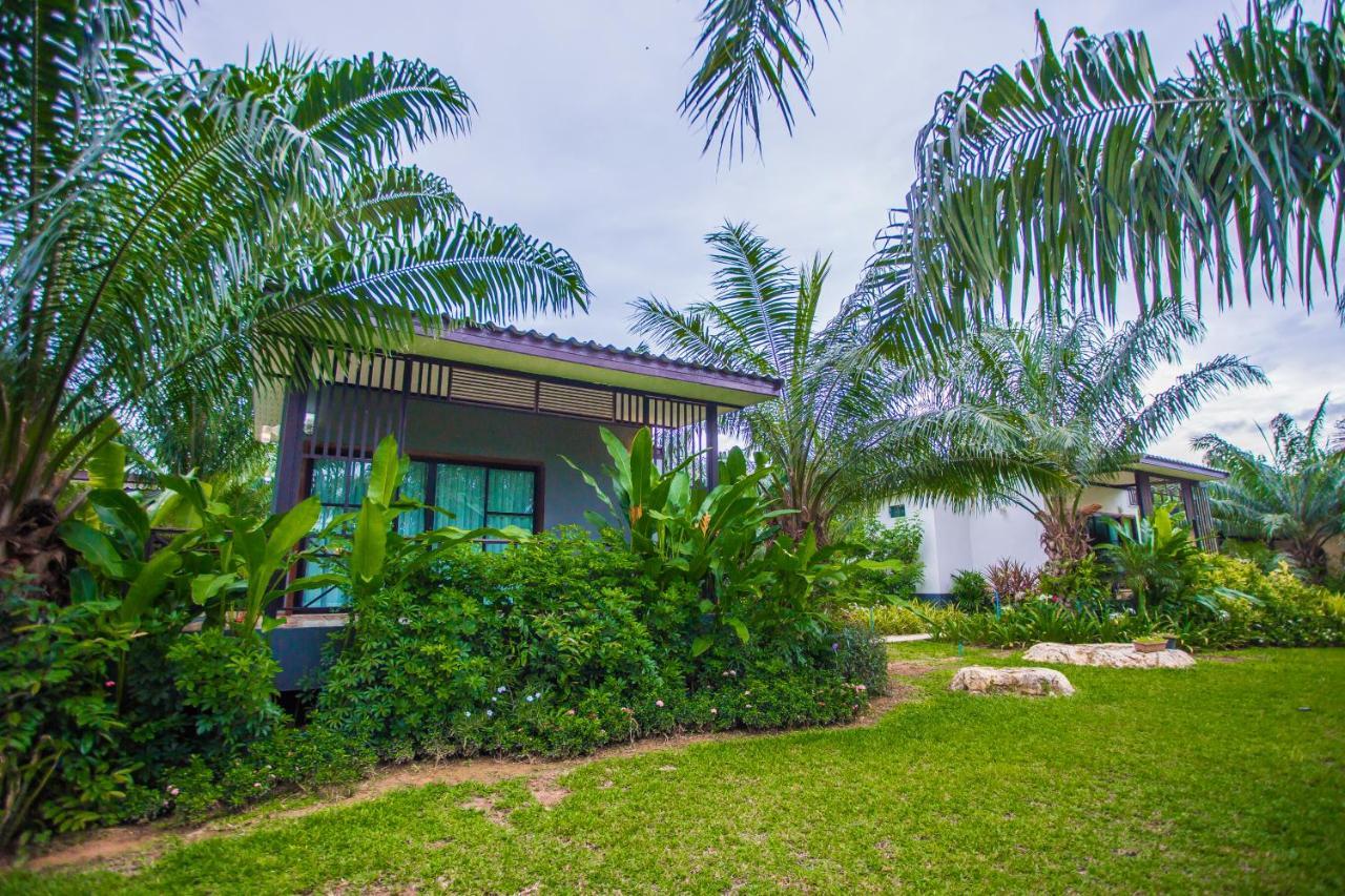 Palm Pran Resort Pran Buri Exterior foto